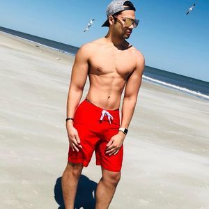 Meet your Posher, Raymond